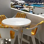 Garden City Playa Feñabe